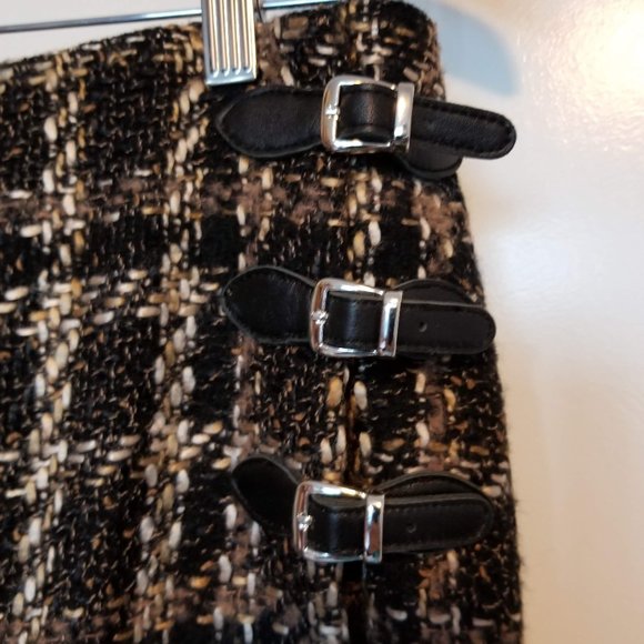 Plaid wrap around skirt - Picture 2 of 8